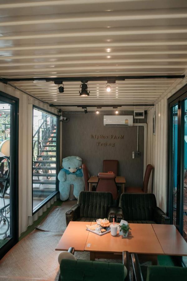 Kipbox Hotel トラン エクステリア 写真